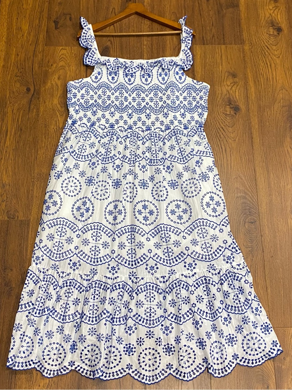 Crown & Ivy Women’s Blue and White Eyelet Ruffles Smocked Sun Dress Size 3X - Picture 2 of 14